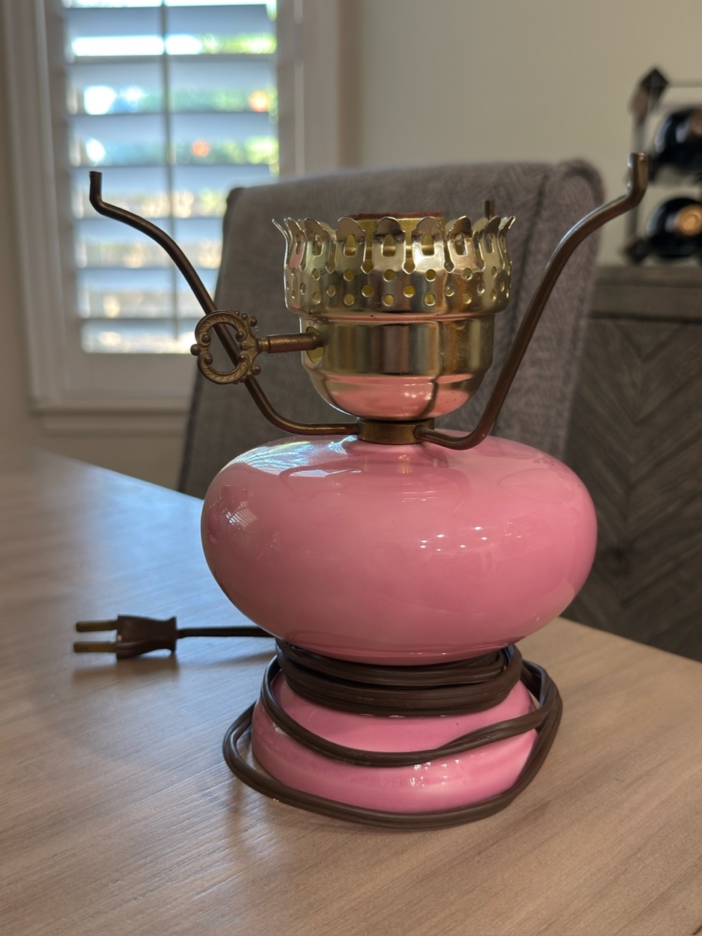 Vintage Style Pink Ceramic Table Lamp - Pink